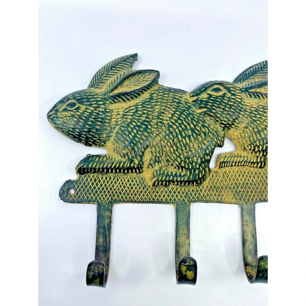 VTG Cast Iron Bunny Rabbit Wall 4 Hook Coat Key Apron Holder Primitive